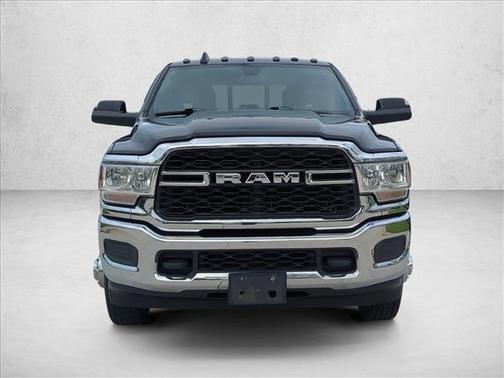 2022 RAM 3500 Tradesman Crew Cab 4x4 8' Box