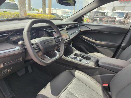 Sting-Gray Clearcoat 2026 Jeep Cherokee Overland