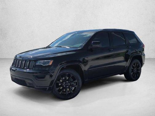 Diamond Black Crystal Pearlcoat 2022 Jeep Grand Cherokee Laredo