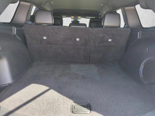 Diamond Black Crystal Pearlcoat 2022 Jeep Grand Cherokee Laredo