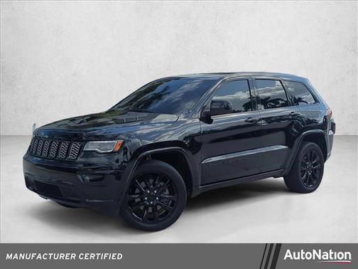 Diamond Black Crystal Pearlcoat 2022 Jeep Grand Cherokee Laredo