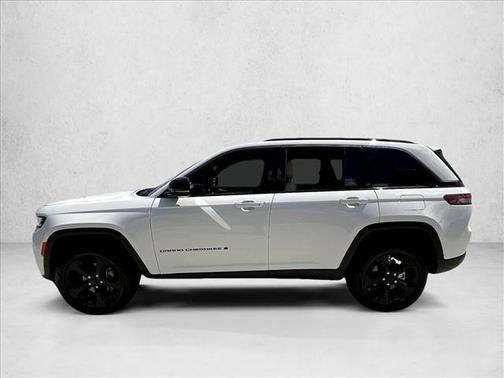 Bright White Clearcoat 2026 Jeep Grand Cherokee Limited