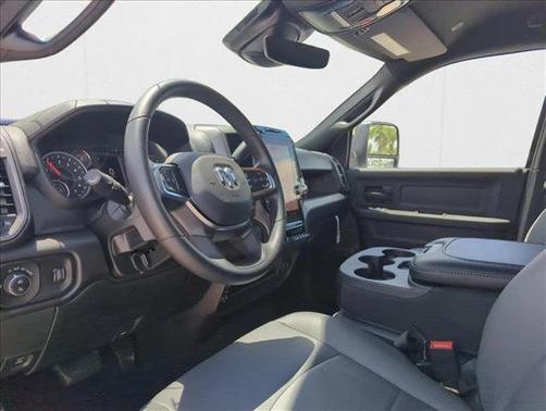 2025 RAM 2500 Tradesman Crew Cab 4x4 6'4' Box