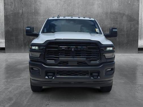 2025 RAM 2500 Tradesman Crew Cab 4x4 6'4' Box