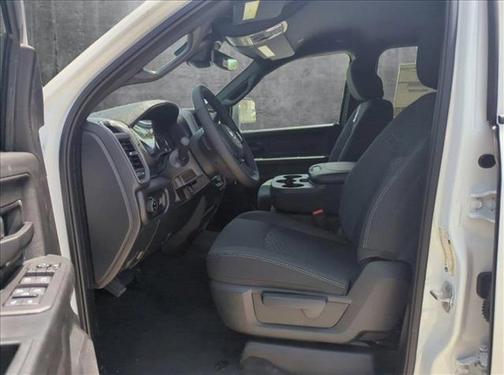 2025 RAM 3500 Tradesman Crew Cab 4x4 8' Box