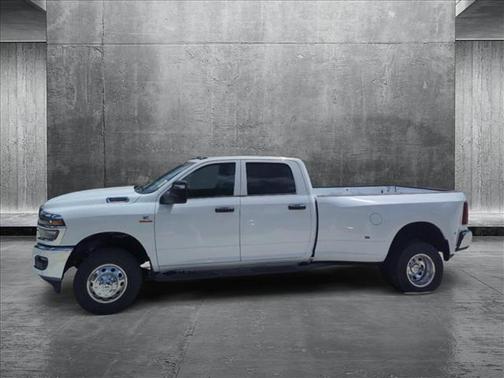 2025 RAM 3500 Tradesman Crew Cab 4x4 8' Box