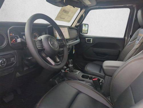 Granite Crystal Metallic Clearcoat 2026 Jeep Gladiator Mojave 4x4