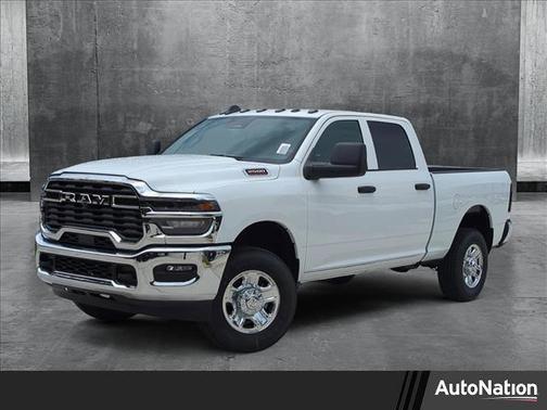 2025 RAM 2500 Tradesman Crew Cab 4x4 6'4' Box