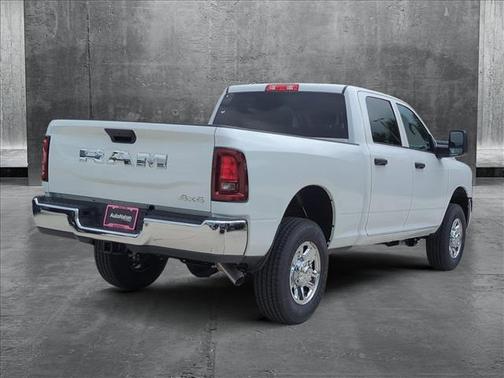 2025 RAM 2500 Tradesman Crew Cab 4x4 6'4' Box
