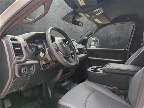 2025 RAM 2500 Tradesman Crew Cab 4x4 6'4' Box