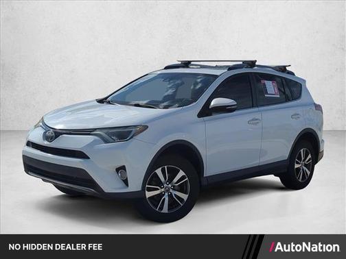 Super White 2018 Toyota RAV4 XLE