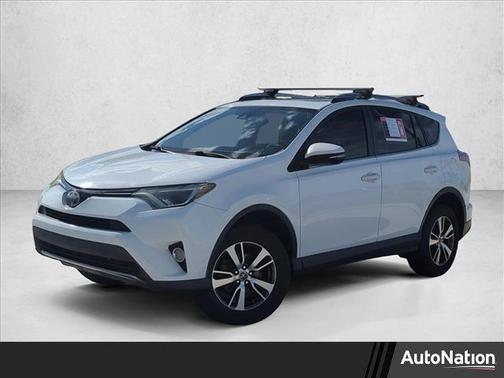 Super White 2018 Toyota RAV4 XLE