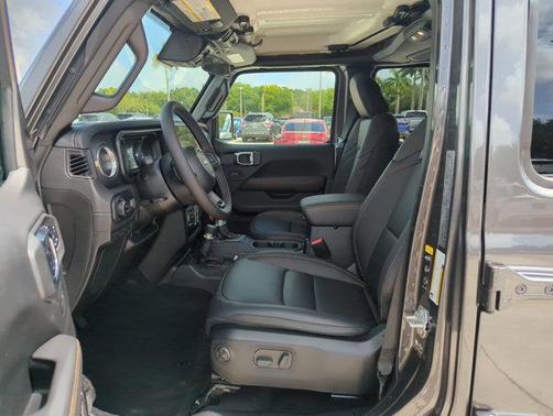 2025 Jeep Gladiator High Tide