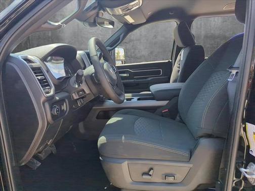 2025 RAM 2500 Big Horn Crew Cab 4x4 6'4' Box