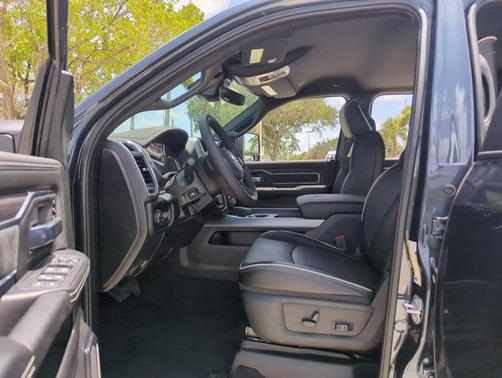 2025 RAM 2500 Laramie Crew Cab 4x4 6'4' Box
