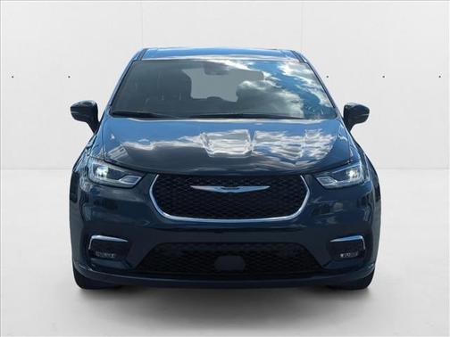 2025 Chrysler Pacifica L