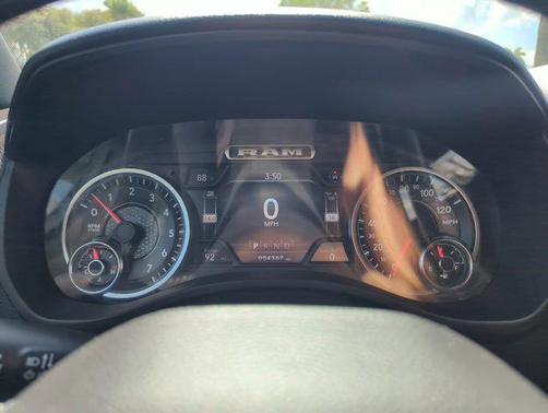 Diamond Black Crystal Pearlcoat 2020 RAM 1500 Big Horn/Lone Star