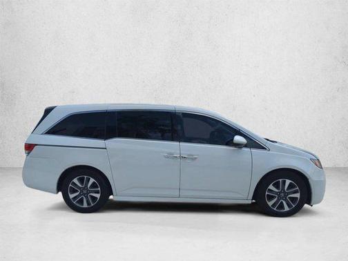 White Diamond Pearl 2016 Honda Odyssey Touring Elite