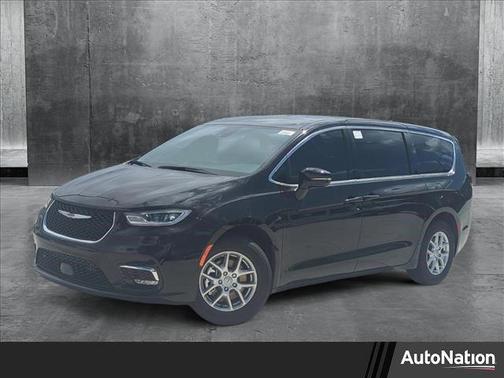 2025 Chrysler Pacifica L