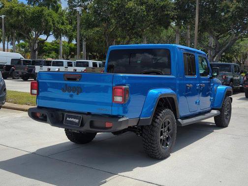 2025 Jeep Gladiator High Tide