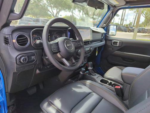2025 Jeep Gladiator High Tide