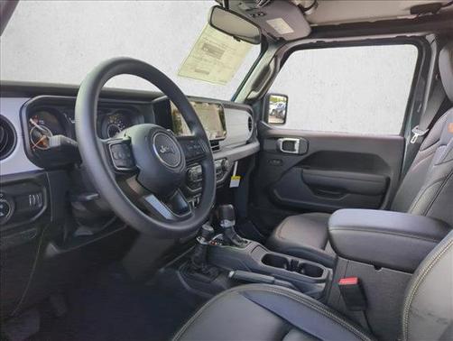 2026 Jeep Gladiator Sport