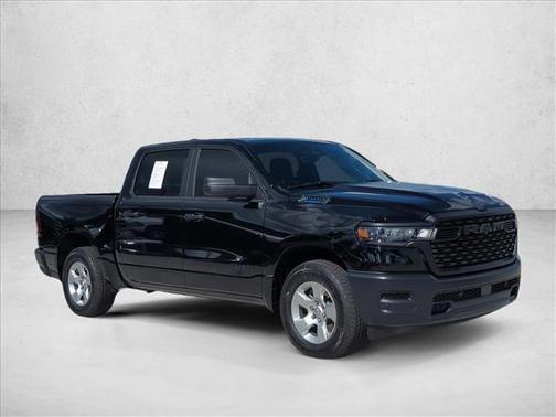 Diamond Black Crystal Pearlcoat 2026 RAM 1500 Tradesman