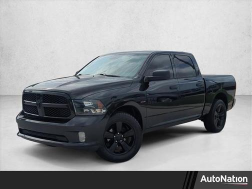 Brilliant Black Crystal Pearlcoat 2018 RAM 1500 Express