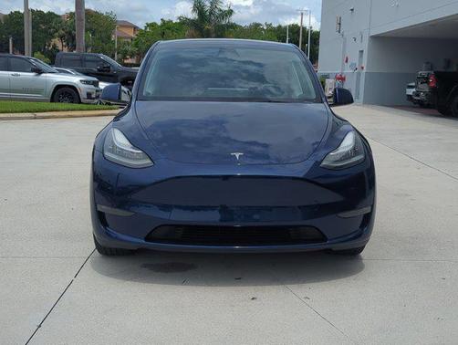 2023 Tesla Model Y Long Range Dual Motor All-Wheel Drive