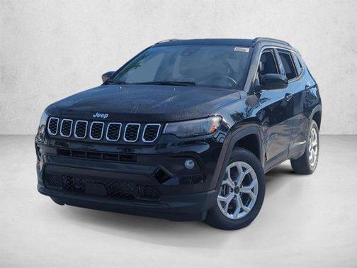 Diamond Black Crystal Pearlcoat 2026 Jeep Compass Latitude