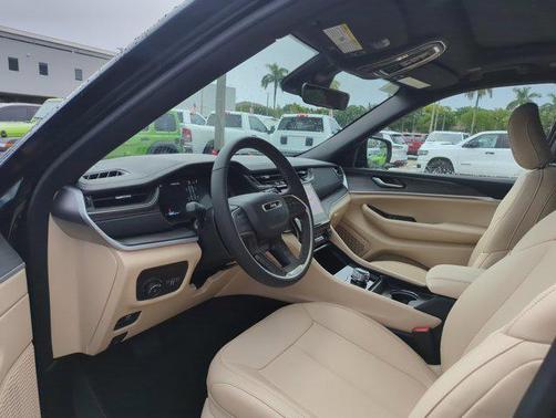 2025 Jeep Grand Cherokee Limited X