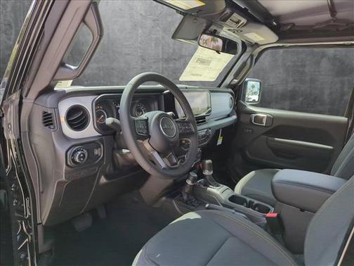 2025 Jeep Gladiator Sport S