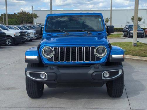 2024 Jeep Wrangler 4-Door Sahara 4x4