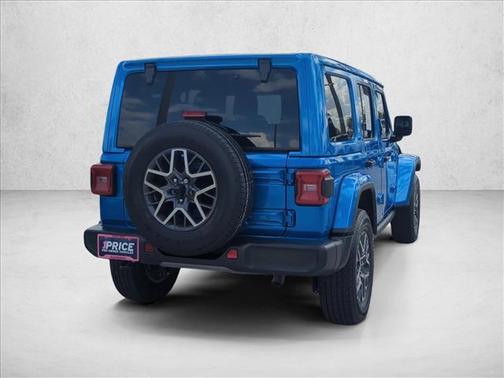 2024 Jeep Wrangler 4-Door Sahara 4x4