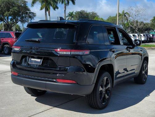2025 Jeep Grand Cherokee Altitude