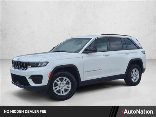 Bright White Clearcoat 2024 Jeep Grand Cherokee Laredo