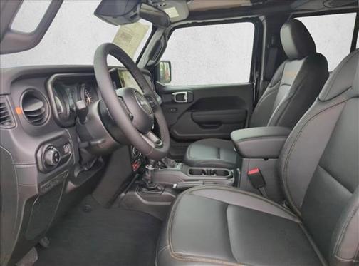 Black Clearcoat 2026 Jeep Gladiator Mojave 4x4