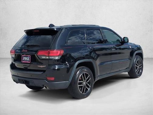 Diamond Black Crystal Pearlcoat 2018 Jeep Grand Cherokee Trailhawk
