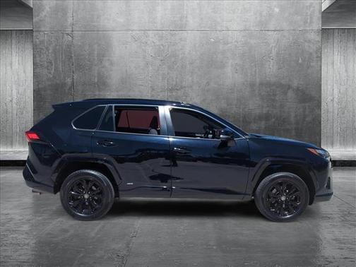 2022 Toyota RAV4 Hybrid SE