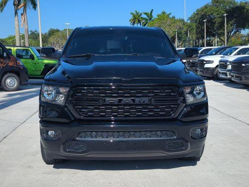 Diamond Black Crystal Pearlcoat 2024 RAM 1500 Big Horn/Lone Star