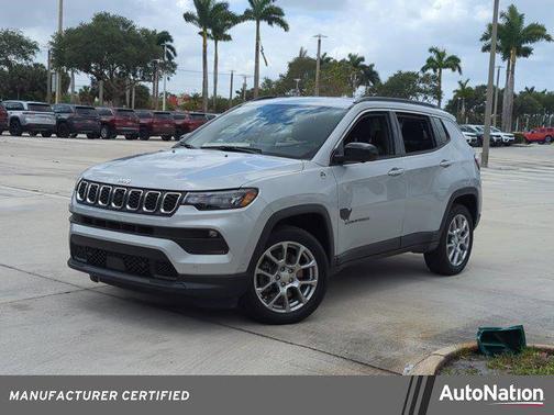 2024 Jeep Compass Latitude Lux