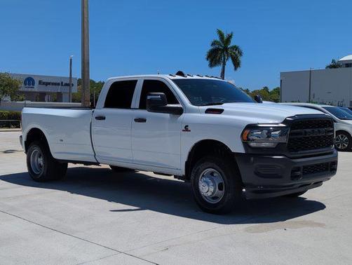 Bright White Clearcoat 2023 RAM 3500 Tradesman Crew Cab 4x4 8' Box