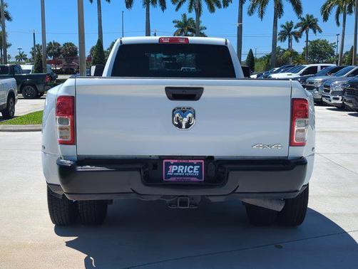 Bright White Clearcoat 2023 RAM 3500 Tradesman Crew Cab 4x4 8' Box