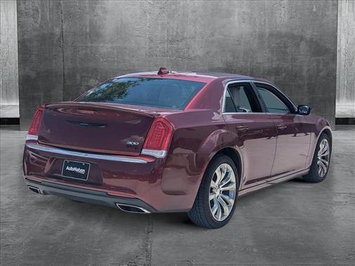 2019 Chrysler 300 Touring