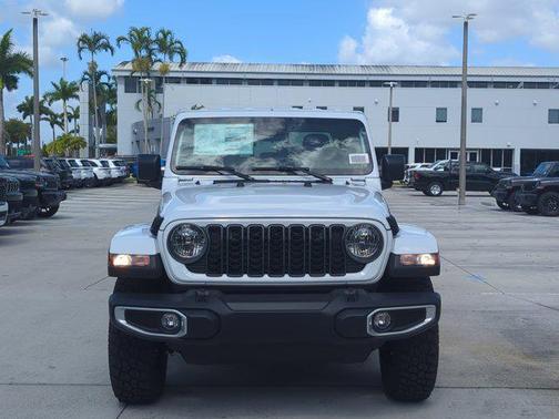 2025 Jeep Gladiator High Tide
