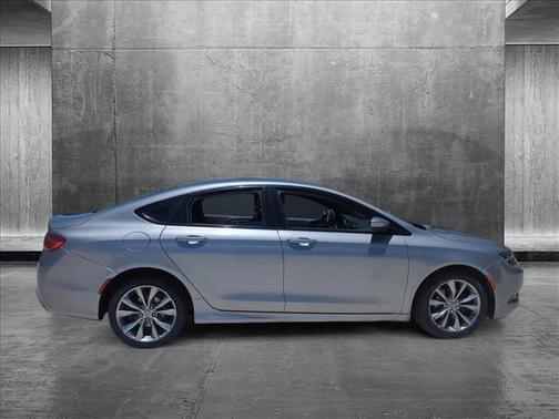 2016 Chrysler 200 S