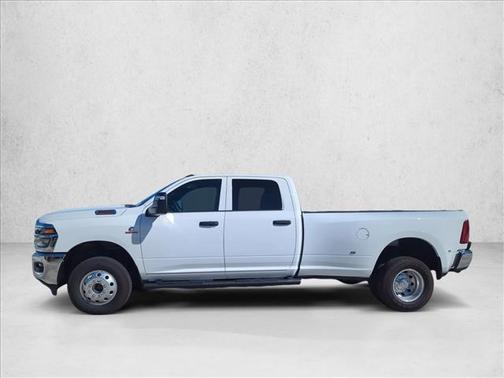 2025 RAM 3500 Tradesman Crew Cab 4x4 8' Box