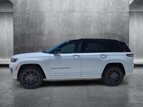 2025 Jeep Grand Cherokee Summit