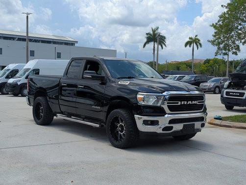 Diamond Black Crystal Pearlcoat 2019 RAM 1500 Big Horn