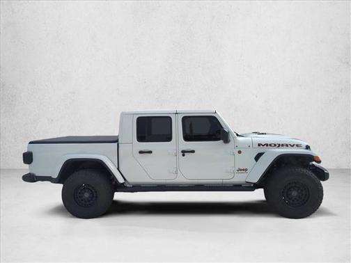 Bright White Clearcoat 2025 Jeep Gladiator Mojave 4x4